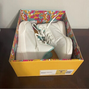 Moolah‎ Kicks Woman Moolah Phantom 1 Basketball Sneakers Size 5 Retail $109 NEW